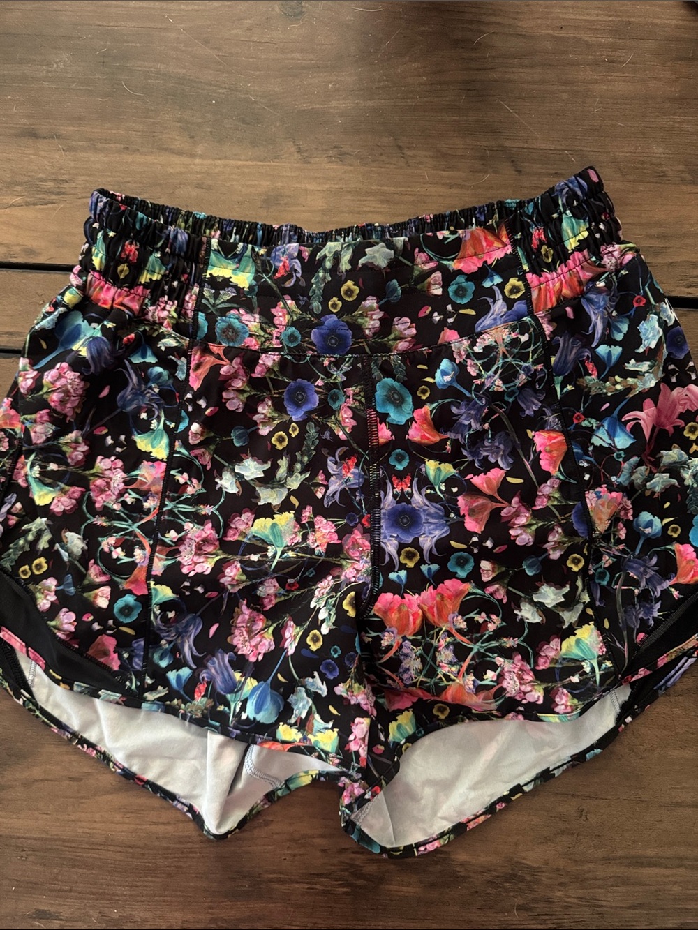 Lululemon Hotty Hot High-Rise Lined Short 4"